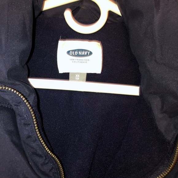 💙 Old Navy Women’s Puffer Vest - Picture 4 of 7